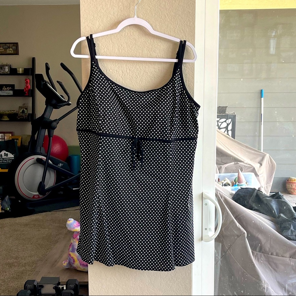 Swim-Dress black/white poke a dot. Adjustable straps. Size XXL or size 22
